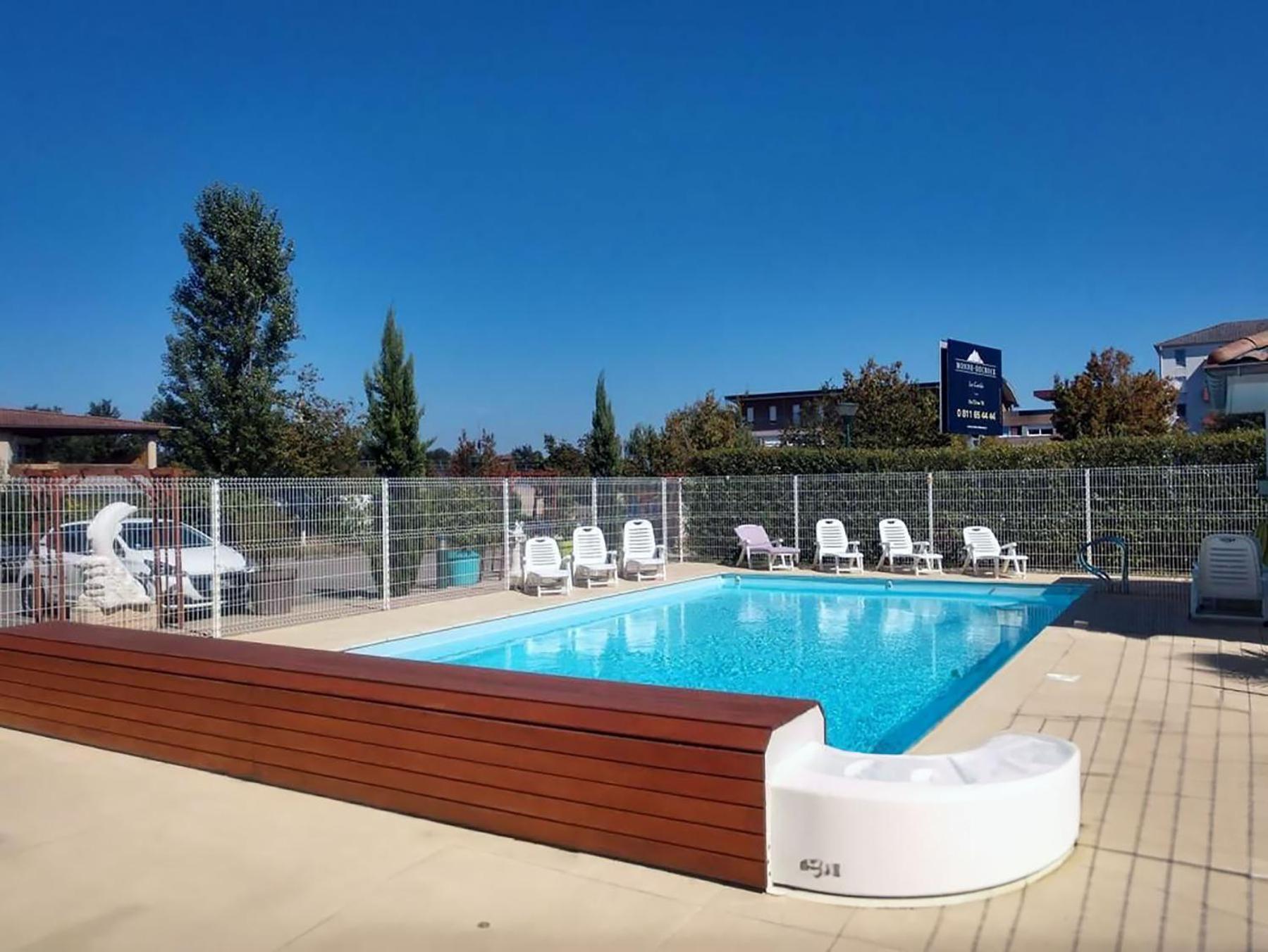 Ferienwohnung Modern 1 Bdr + Balcony + Free Parking + Ac + Pool L'Isle-d'Abeau Exterior foto